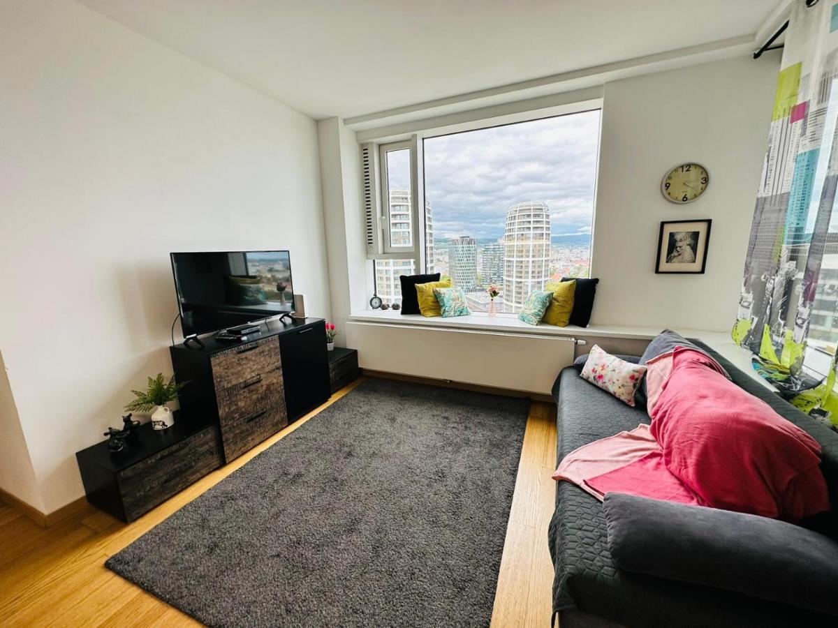 Apartments In Panorama City On 25Th Floor - Amazing View Close To Old Town Μπρατισλάβα Εξωτερικό φωτογραφία