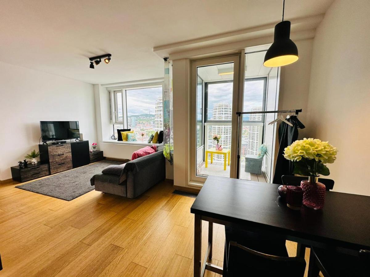 Apartments In Panorama City On 25Th Floor - Amazing View Close To Old Town Μπρατισλάβα Εξωτερικό φωτογραφία